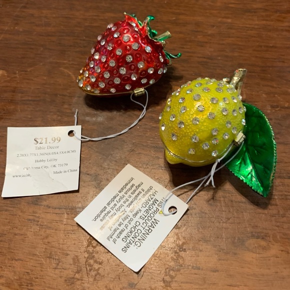 .2 small Decorative Jewelry Boxes - Picture 12 of 16